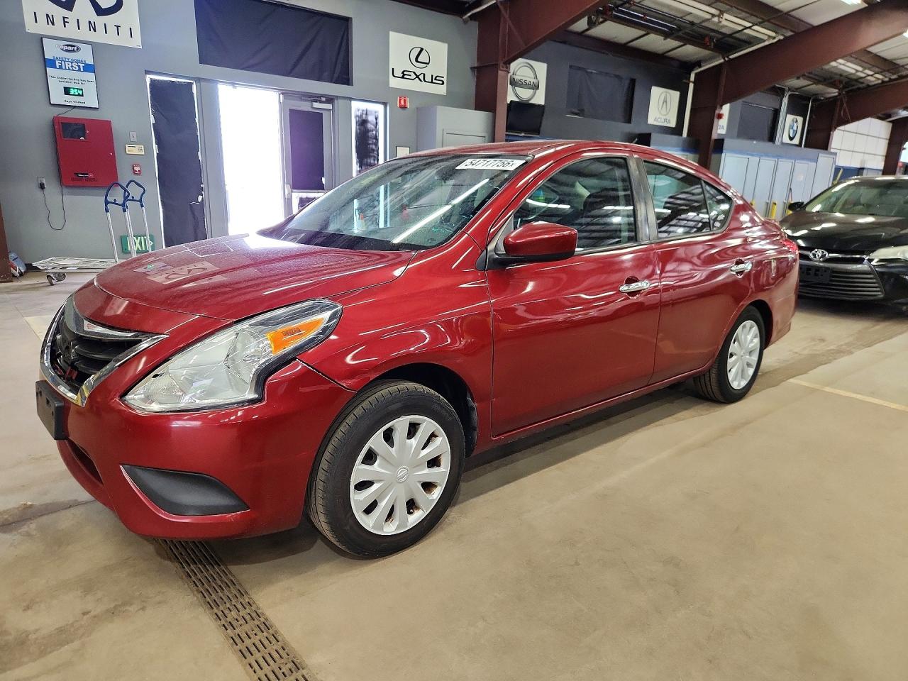 Salvage Nissan Versa Image