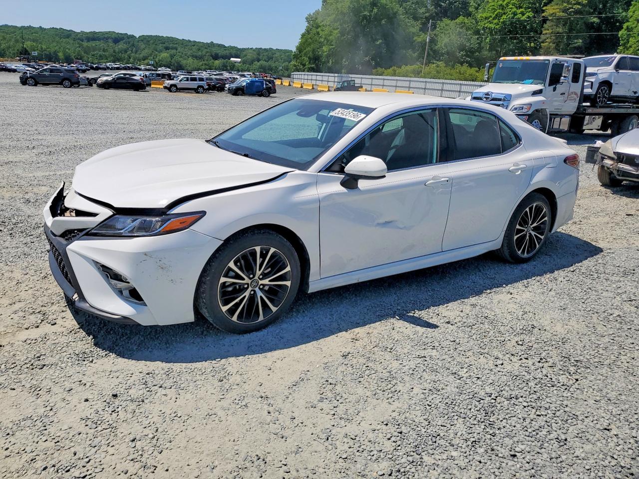 Salvage Toyota Camry Image