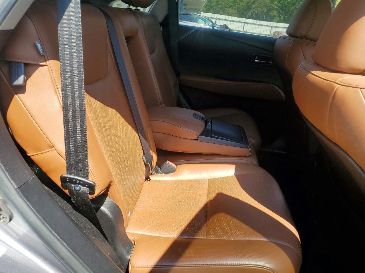 Lexus RX Base