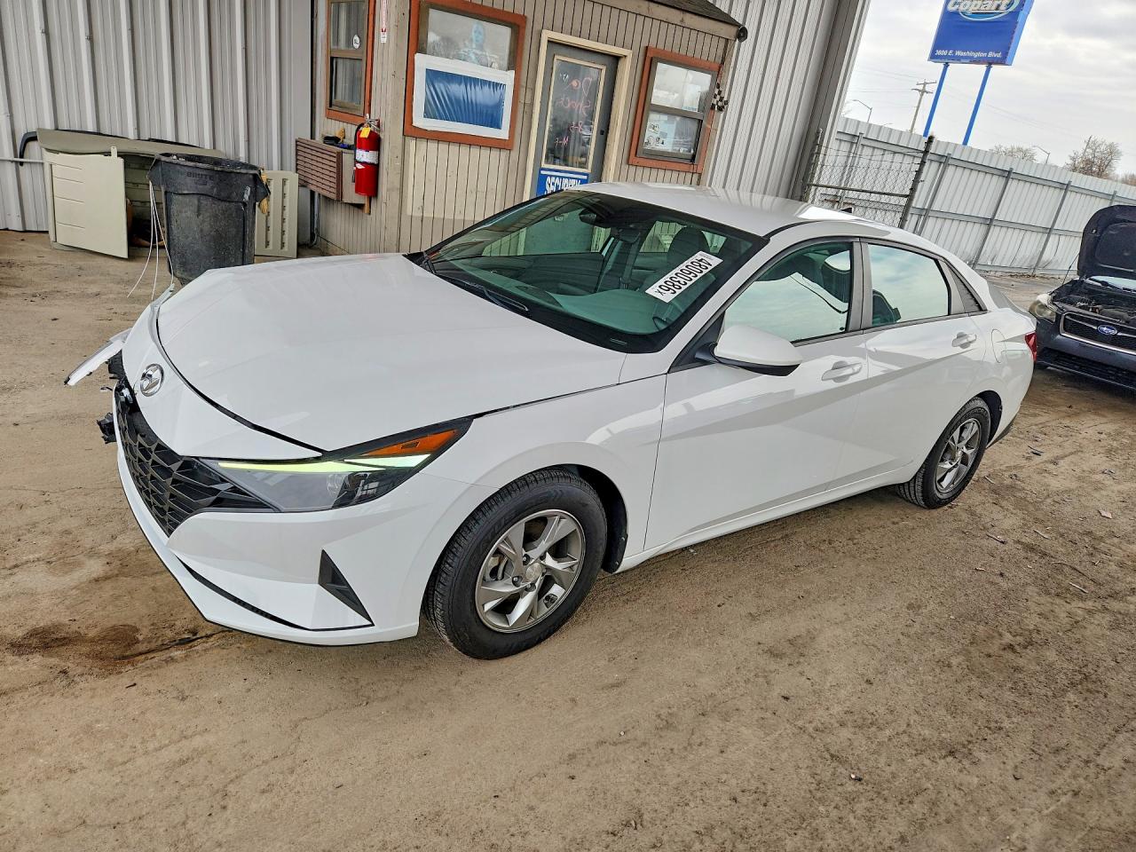 Salvage Hyundai ELANTRA Image