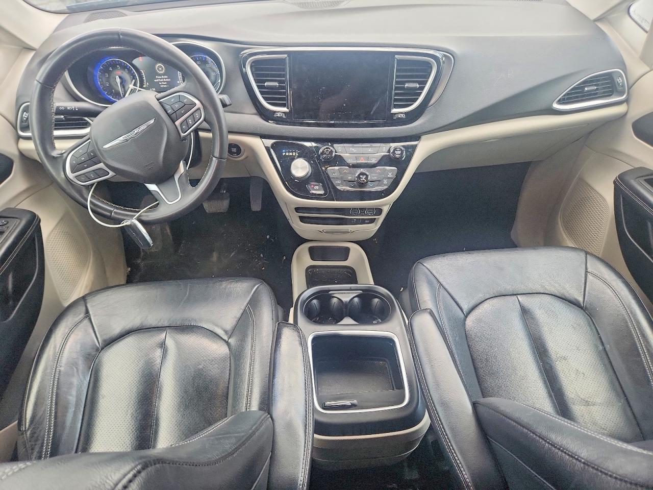 Chrysler Pacifica Touring L