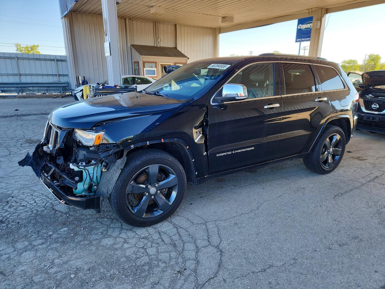 Salvage Jeep Cherokee Image