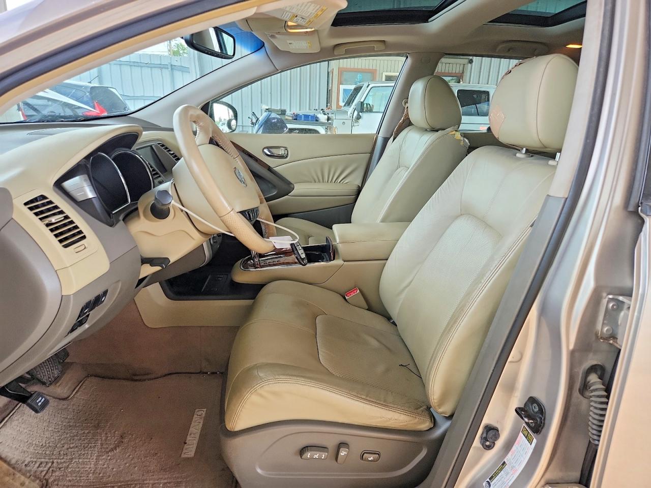Nissan Murano S