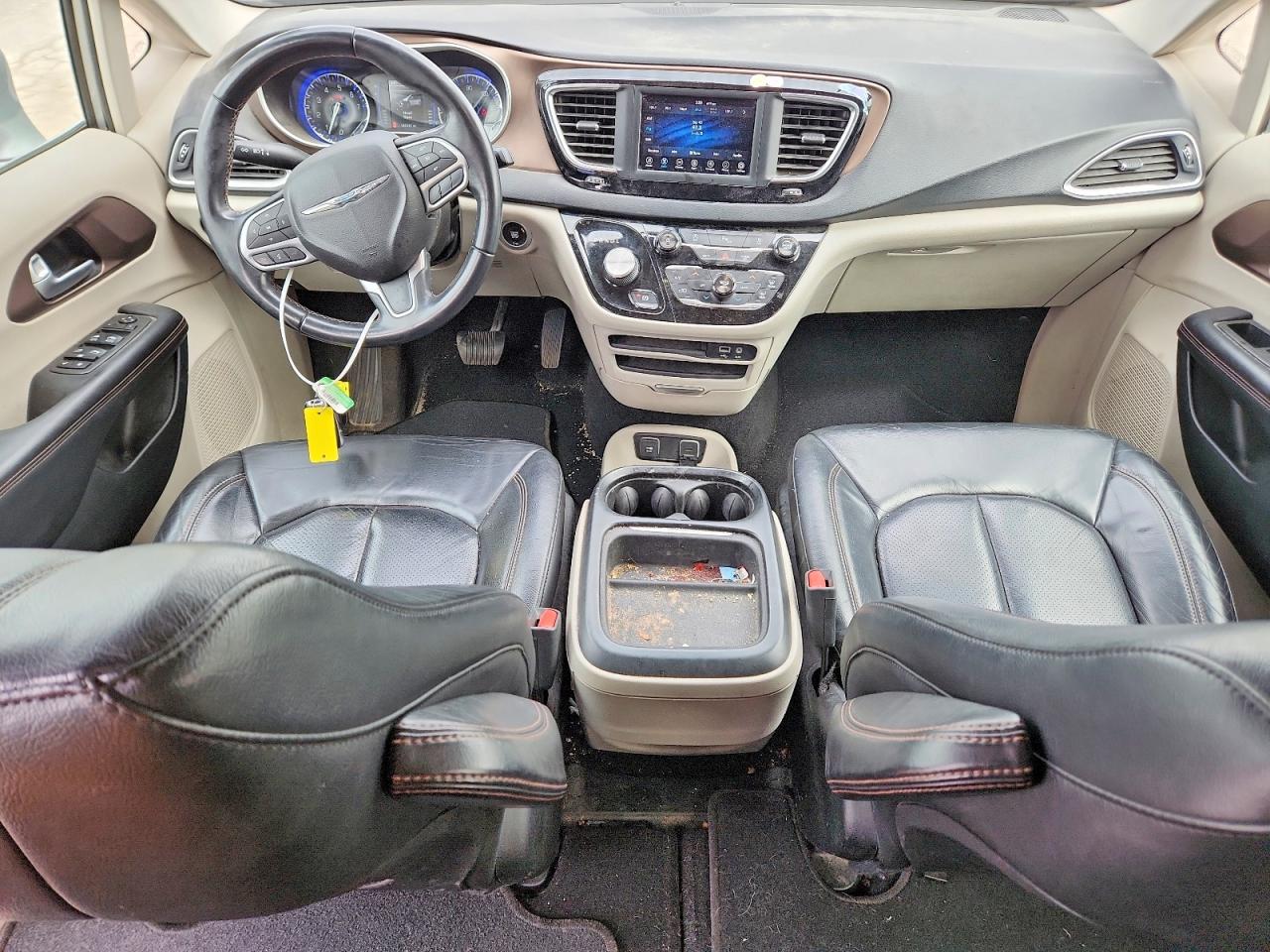 Chrysler Pacifica Touring L
