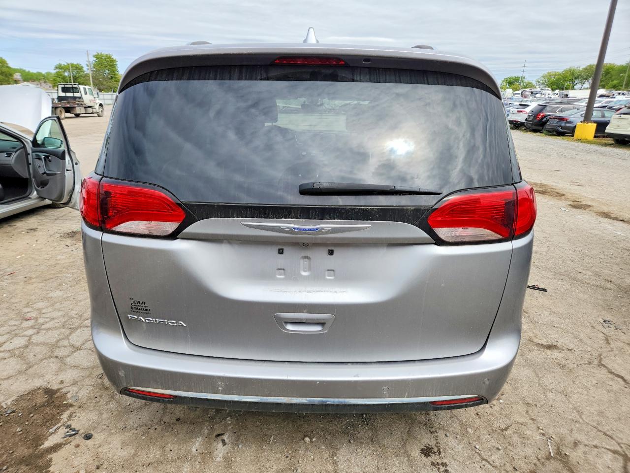 Chrysler Pacifica Touring L