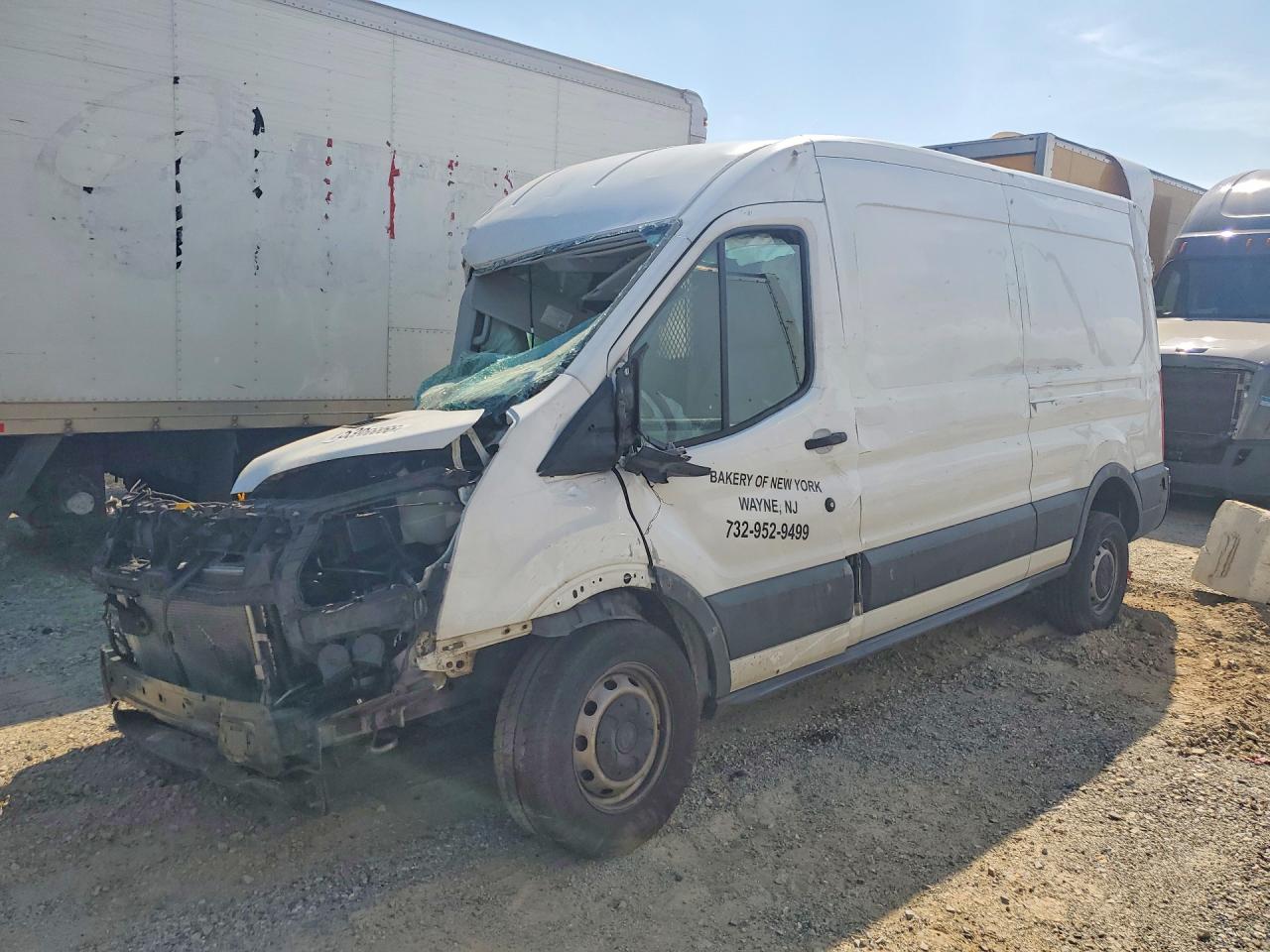 Salvage Ford Transit Image