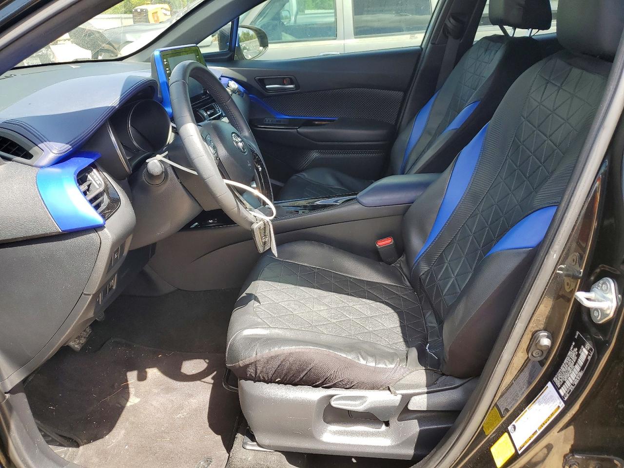 Toyota C-hr Le Xl