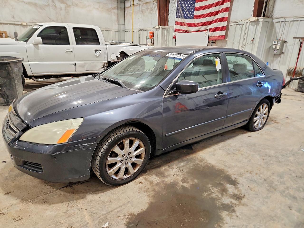 Salvage Honda Accord Image