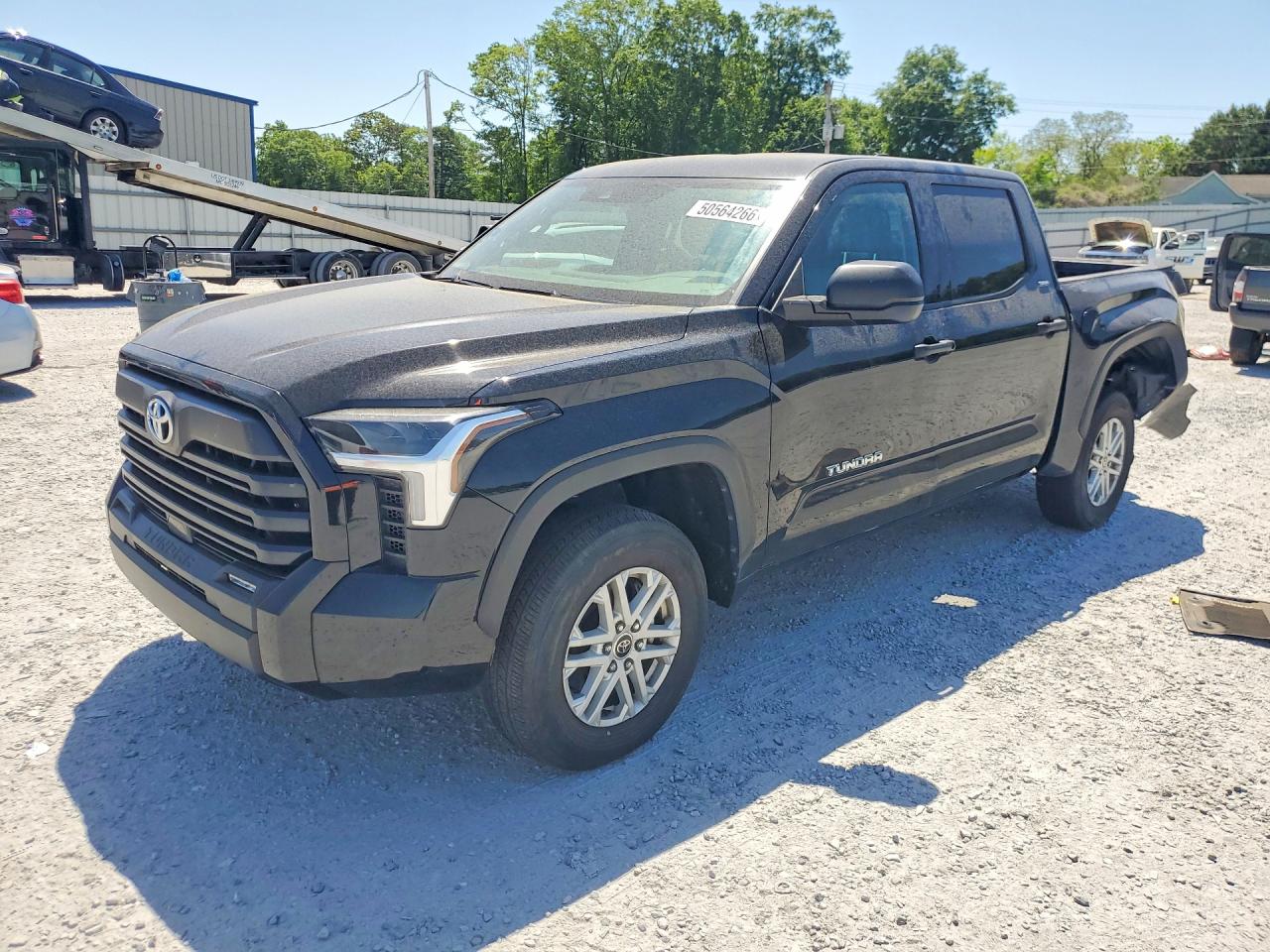 Salvage Toyota Tundra Image