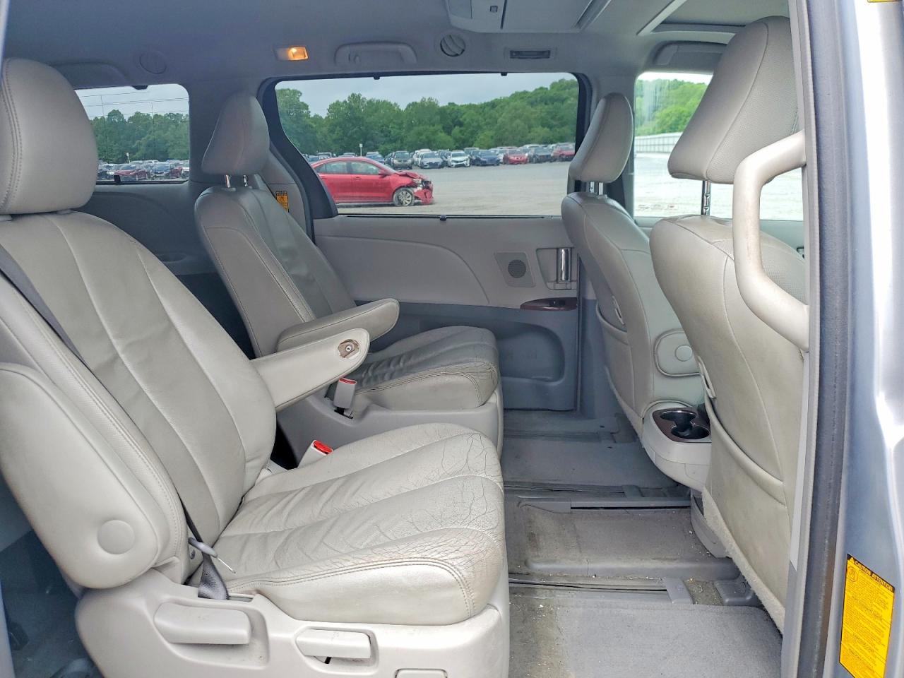 Toyota Sienna Xle 7-passenger