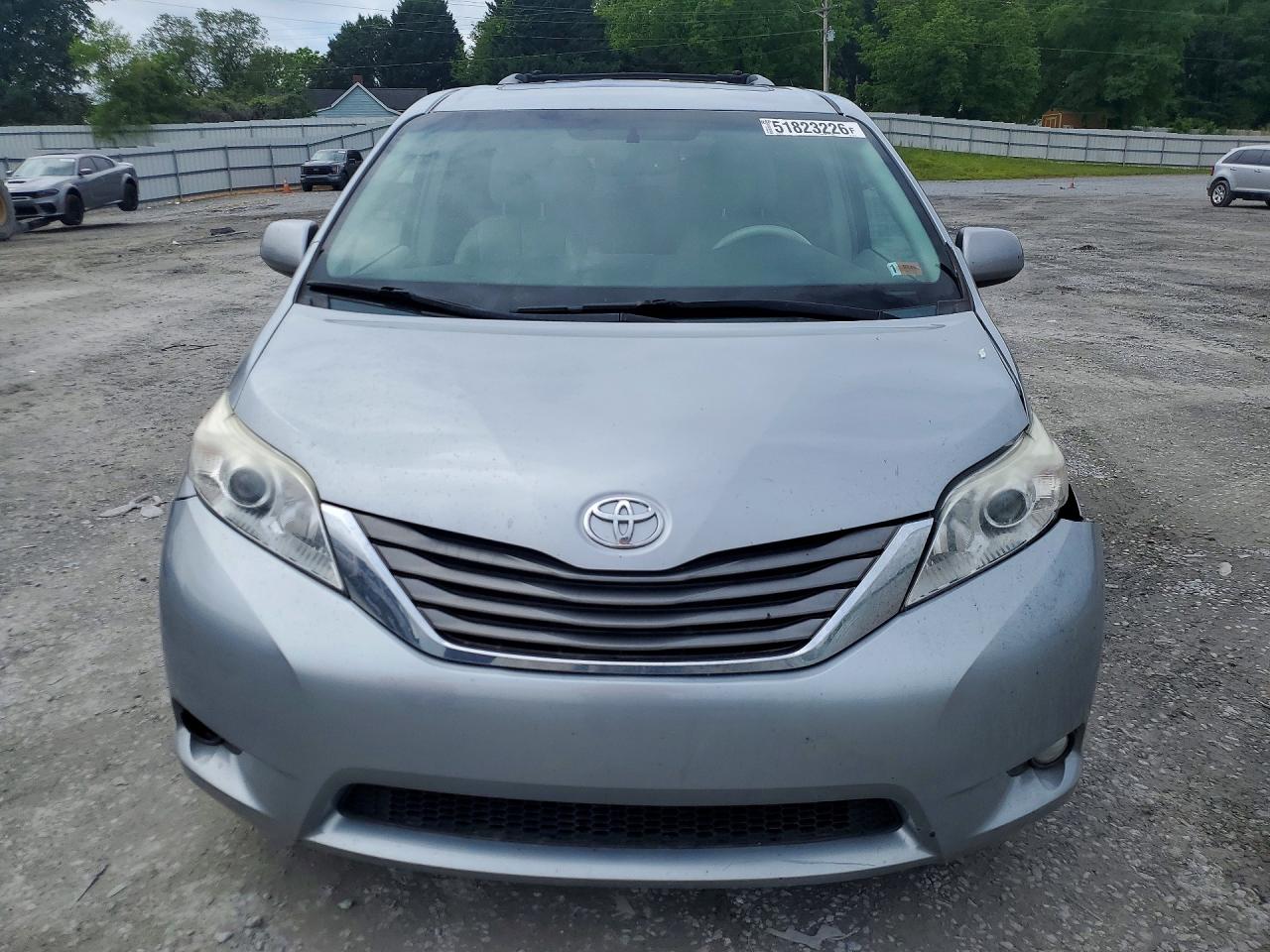 Toyota Sienna Xle 7-passenger