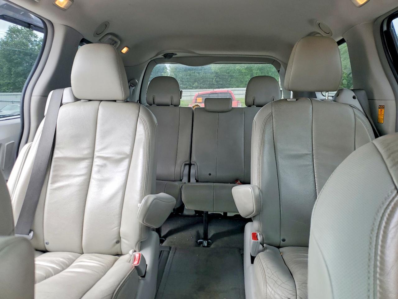 Toyota Sienna Xle 7-passenger