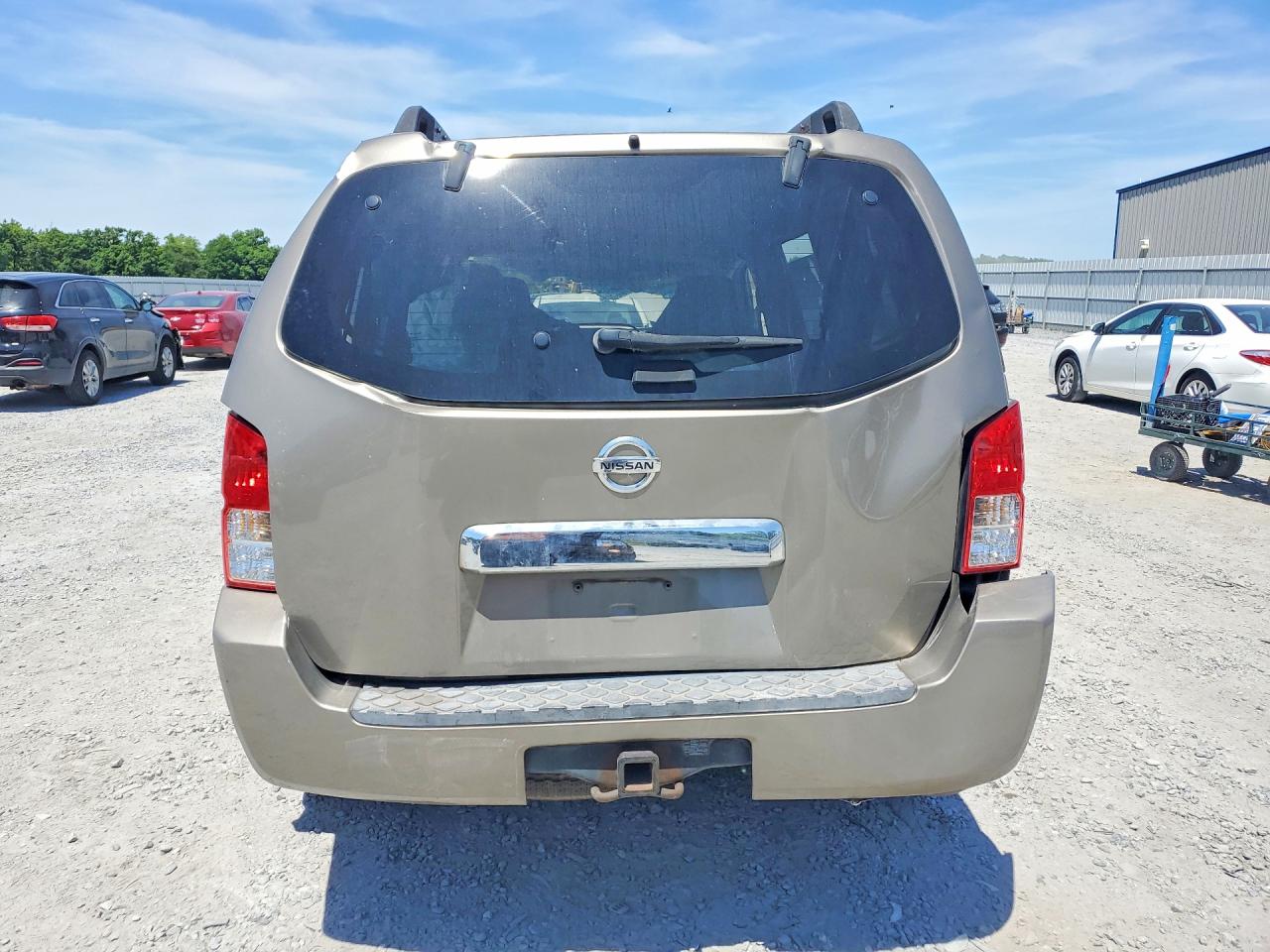 Nissan Pathfinder S