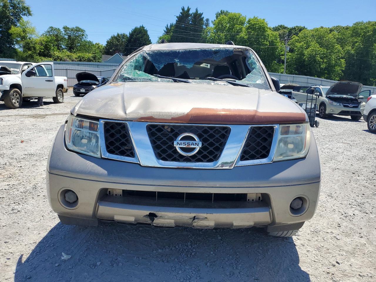 Nissan Pathfinder S