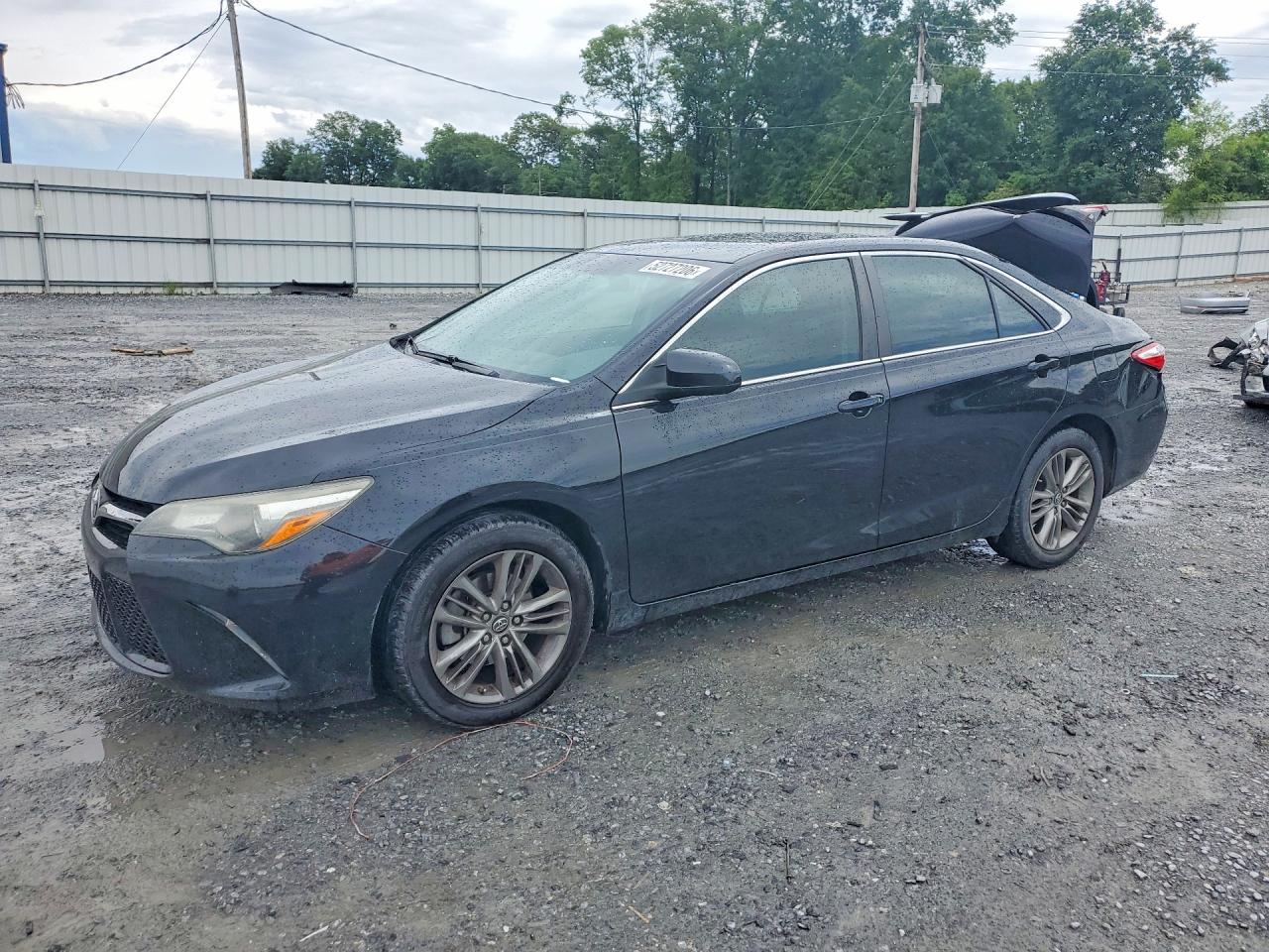 Salvage Toyota Camry Image