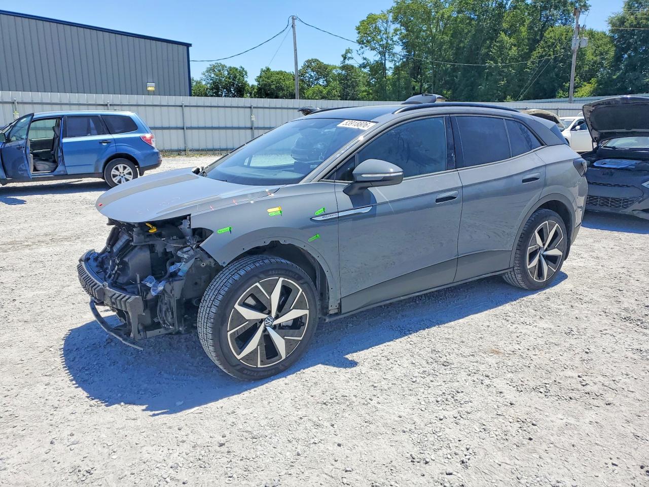 Salvage Volkswagen ID.4 Image