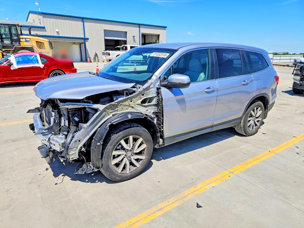 Salvage Honda Pilot Image
