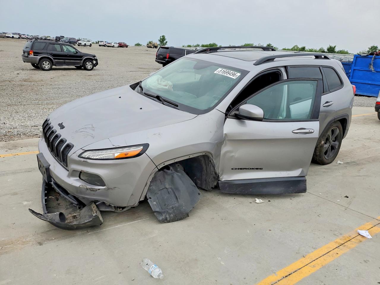 Salvage Jeep Grand Cherokee Image