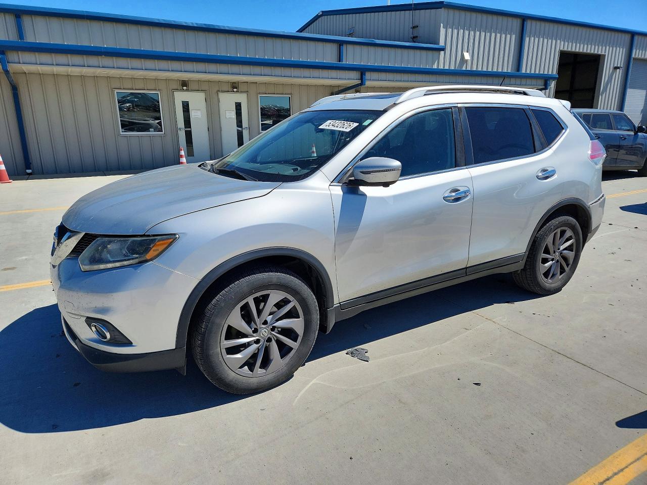 Salvage Nissan Rogue Image
