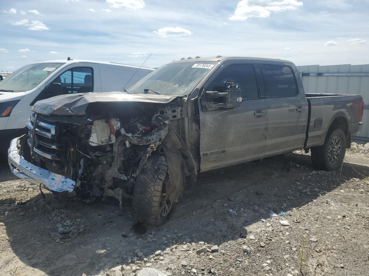 Salvage Ford F-350 Image
