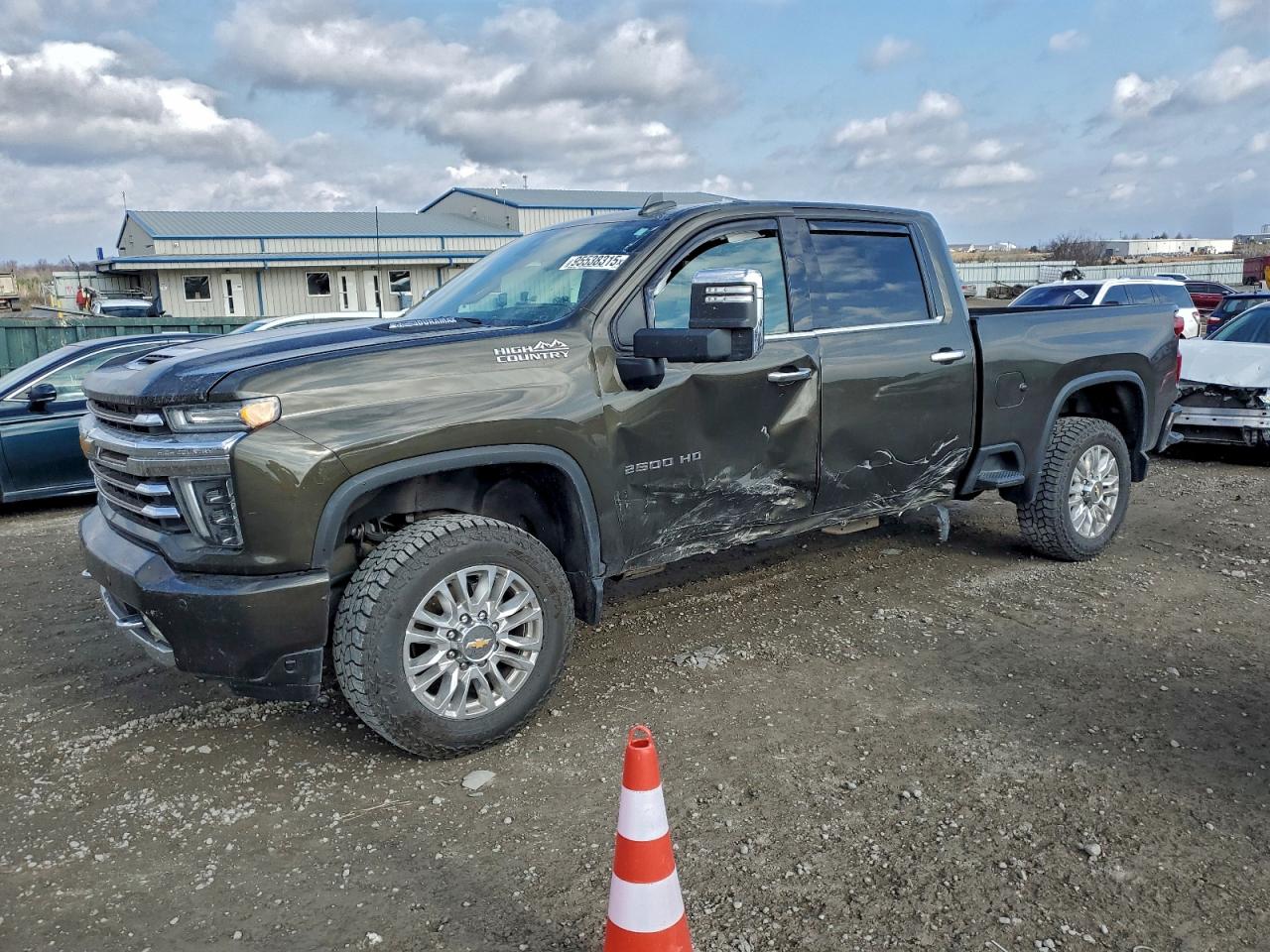 Salvage Chevrolet Silverado Image