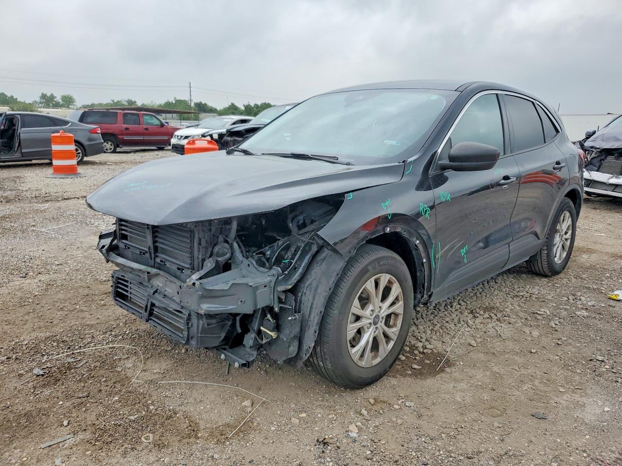 Salvage Ford Escape Image