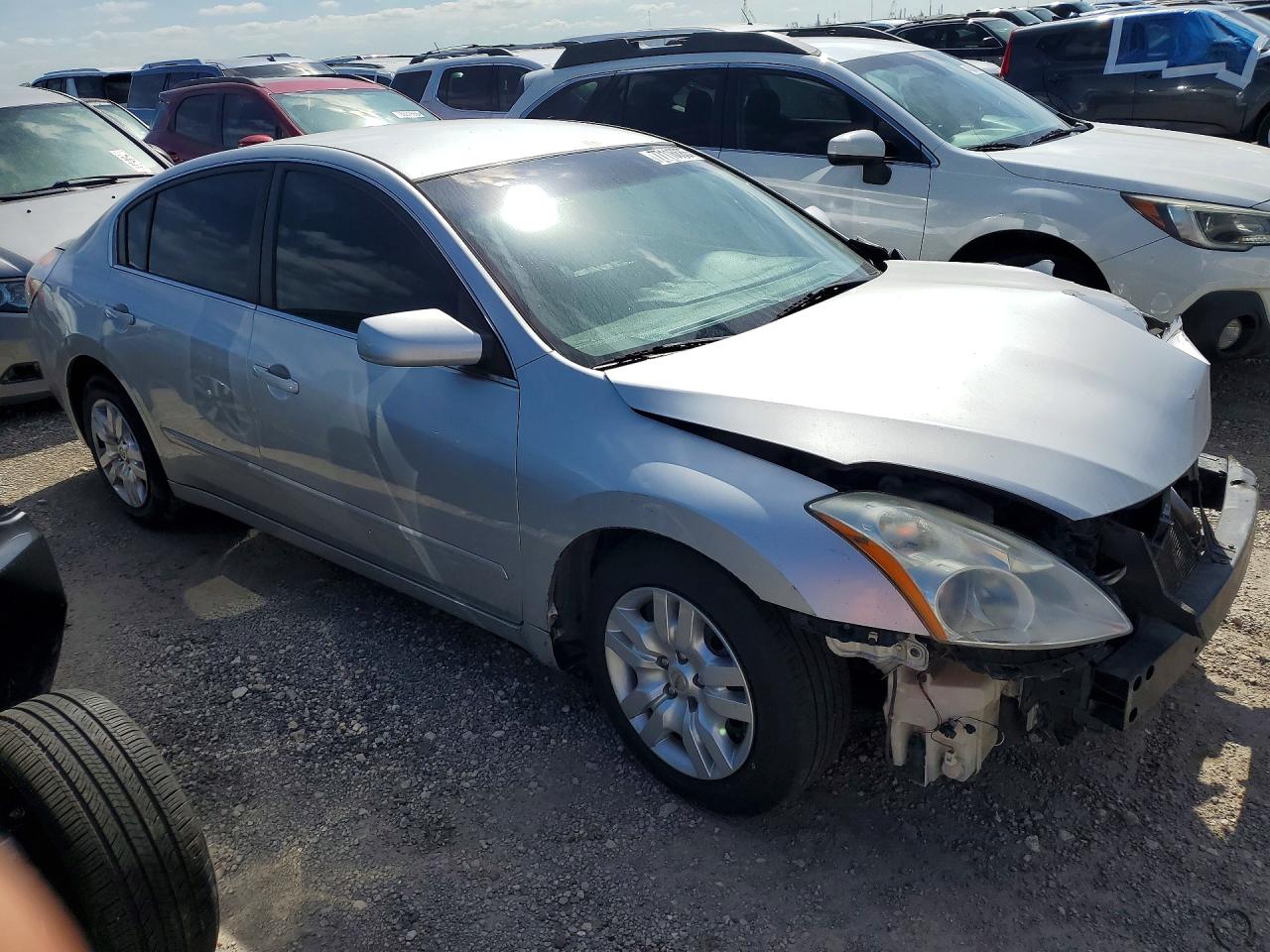 Nissan Altima Base
