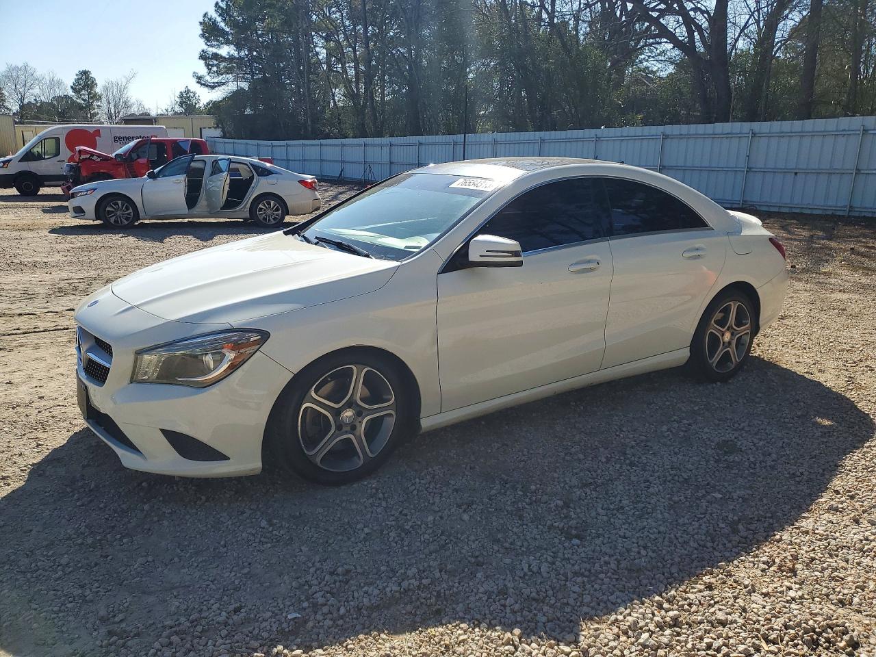 Salvage Mercedes-Benz Cla-class Image