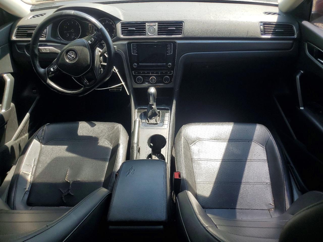 Volkswagen Passat R-line