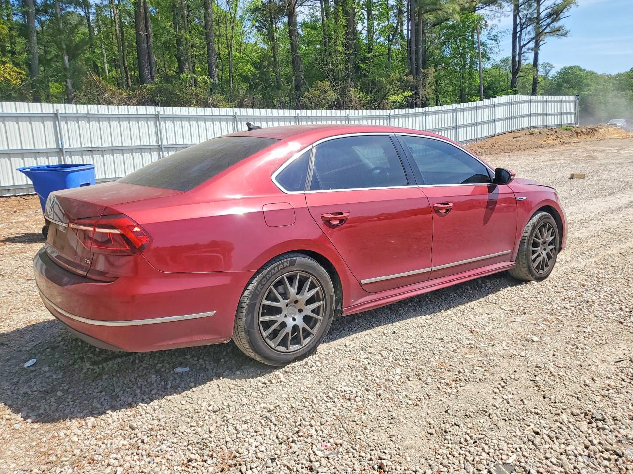 Volkswagen Passat R-line