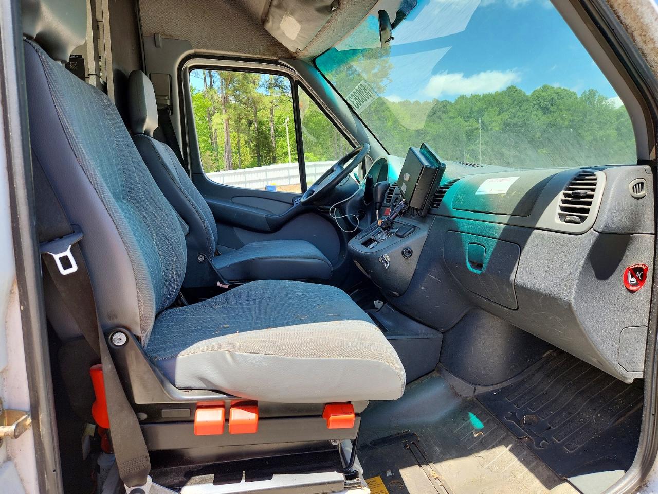 Freightliner Sprinter 2500