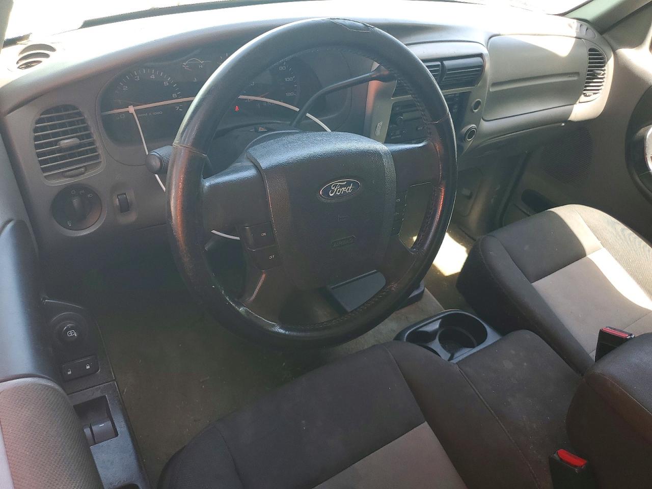 Ford Ranger Super Cab