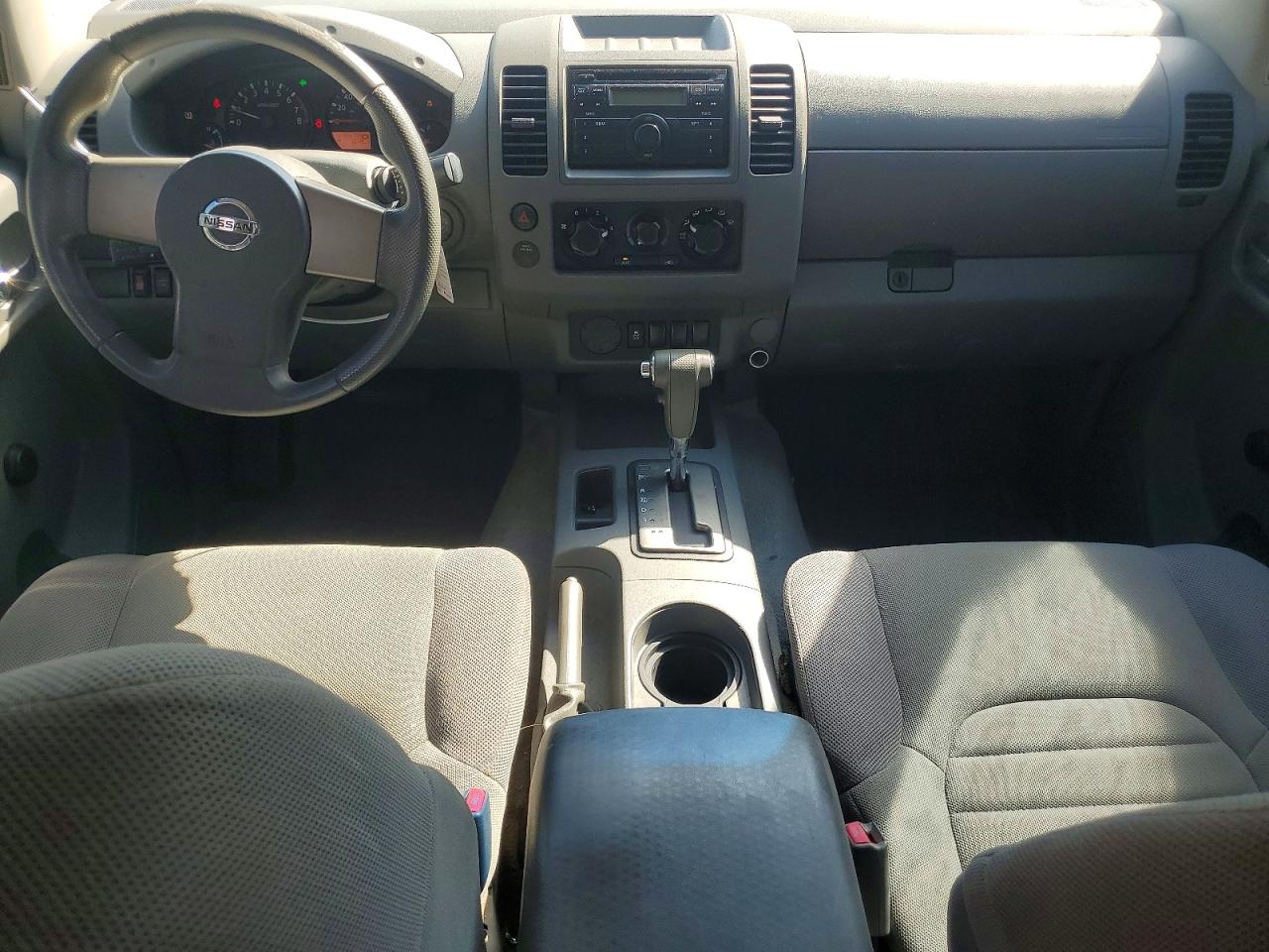 Nissan Frontier S