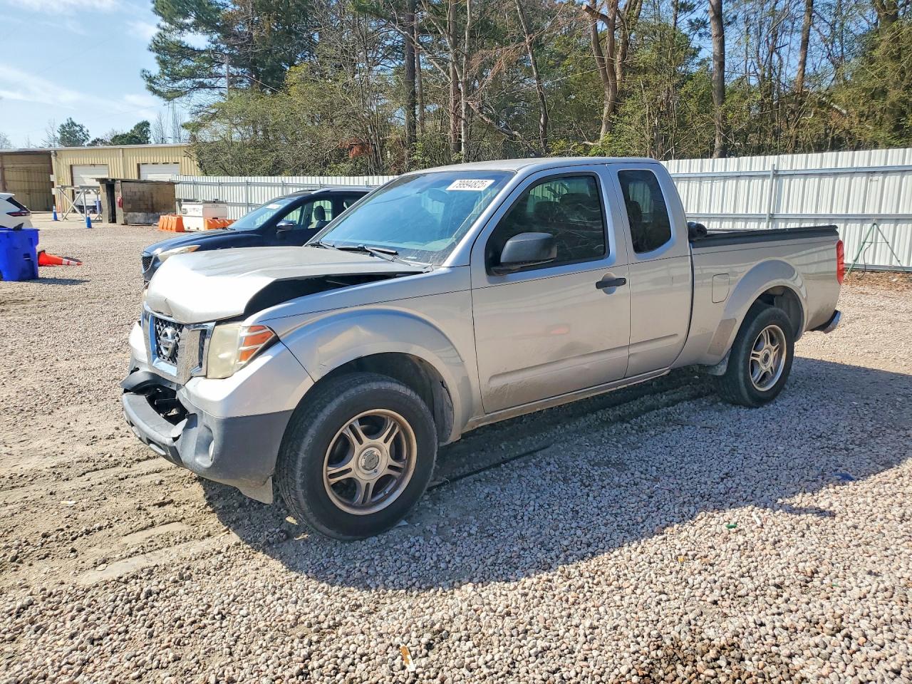 Salvage Nissan Frontier Image
