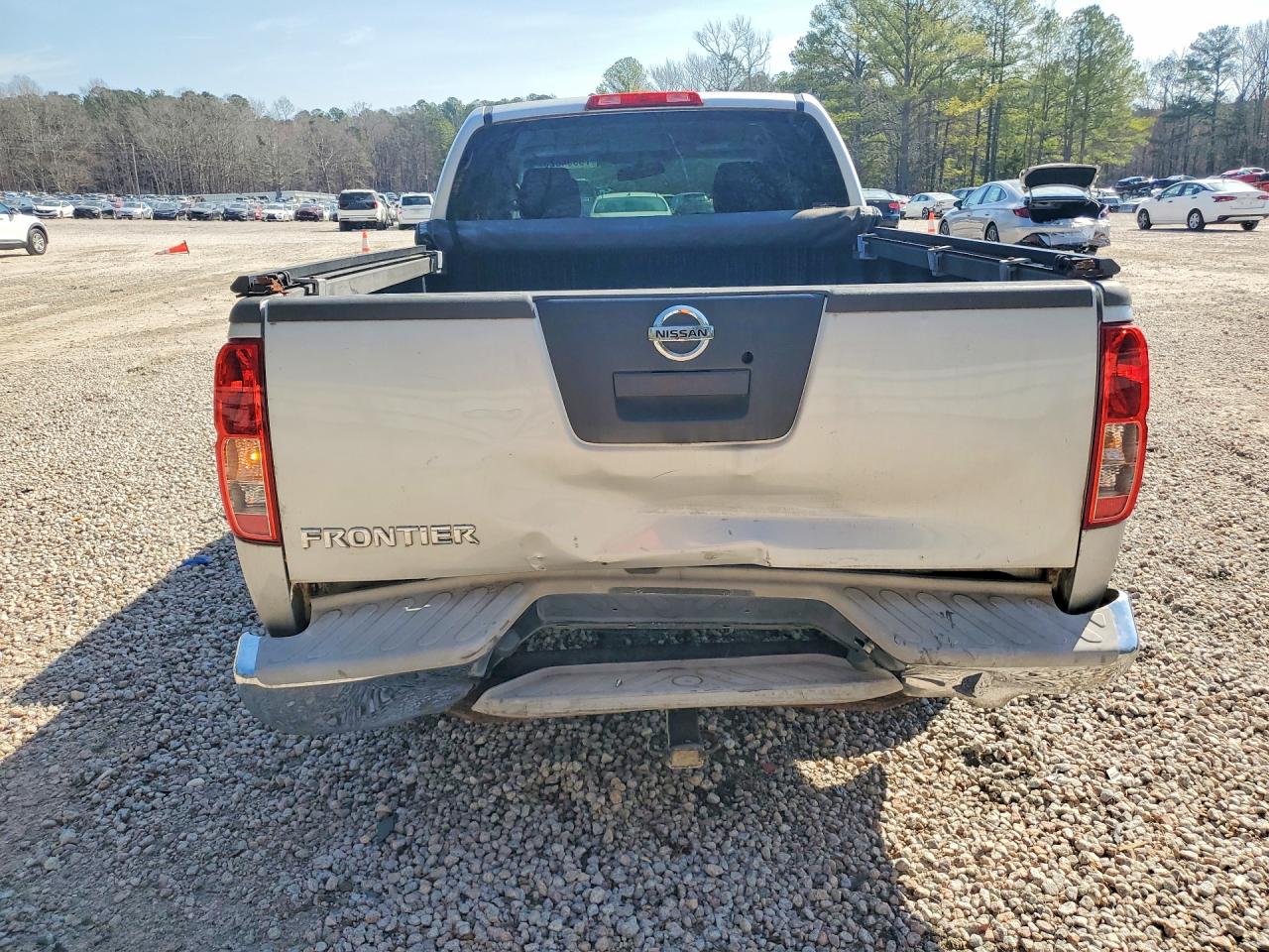 Nissan Frontier S