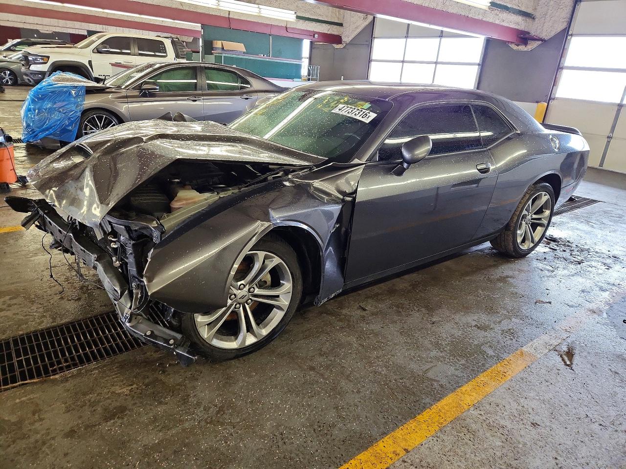 Salvage Dodge Challenger Image