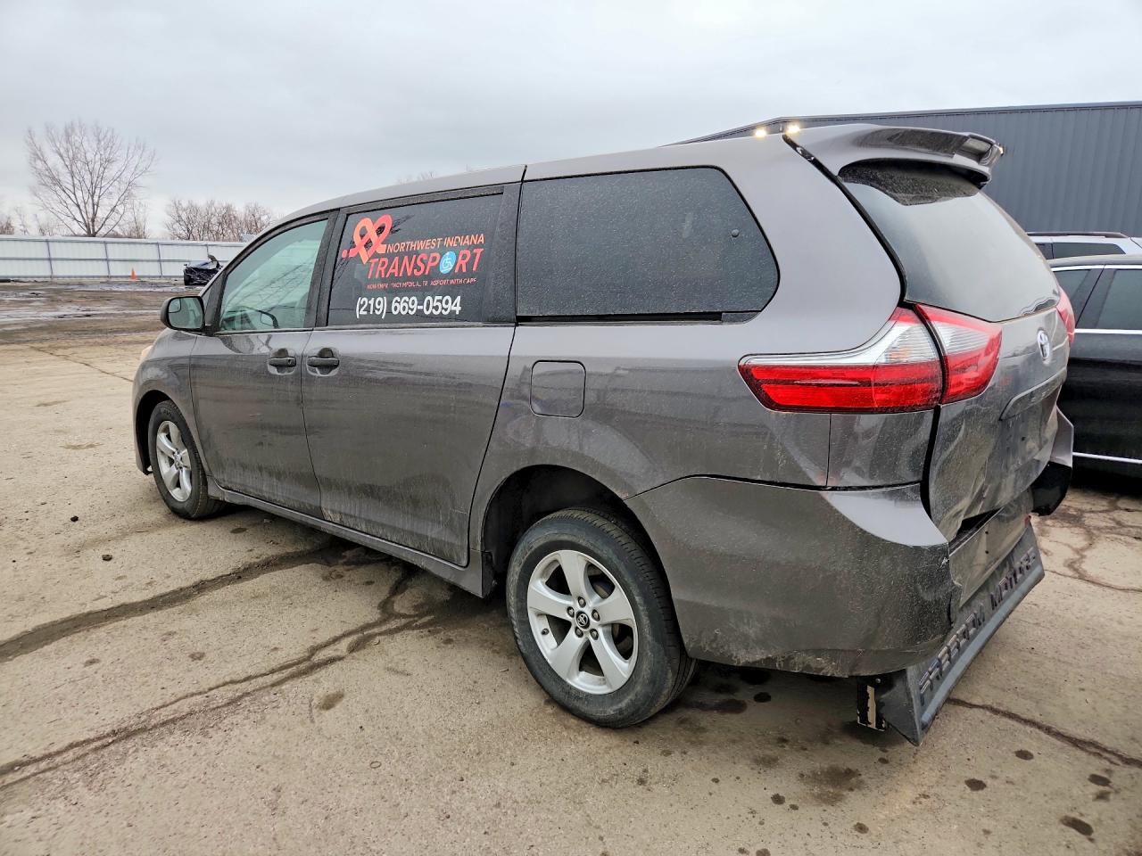 Toyota Sienna L