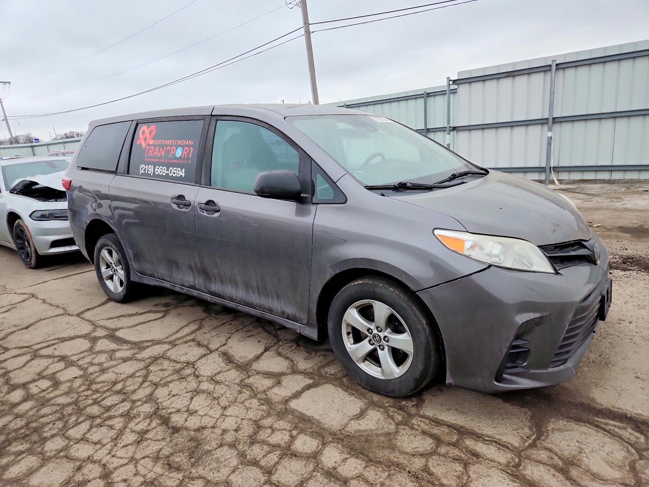 Toyota Sienna L