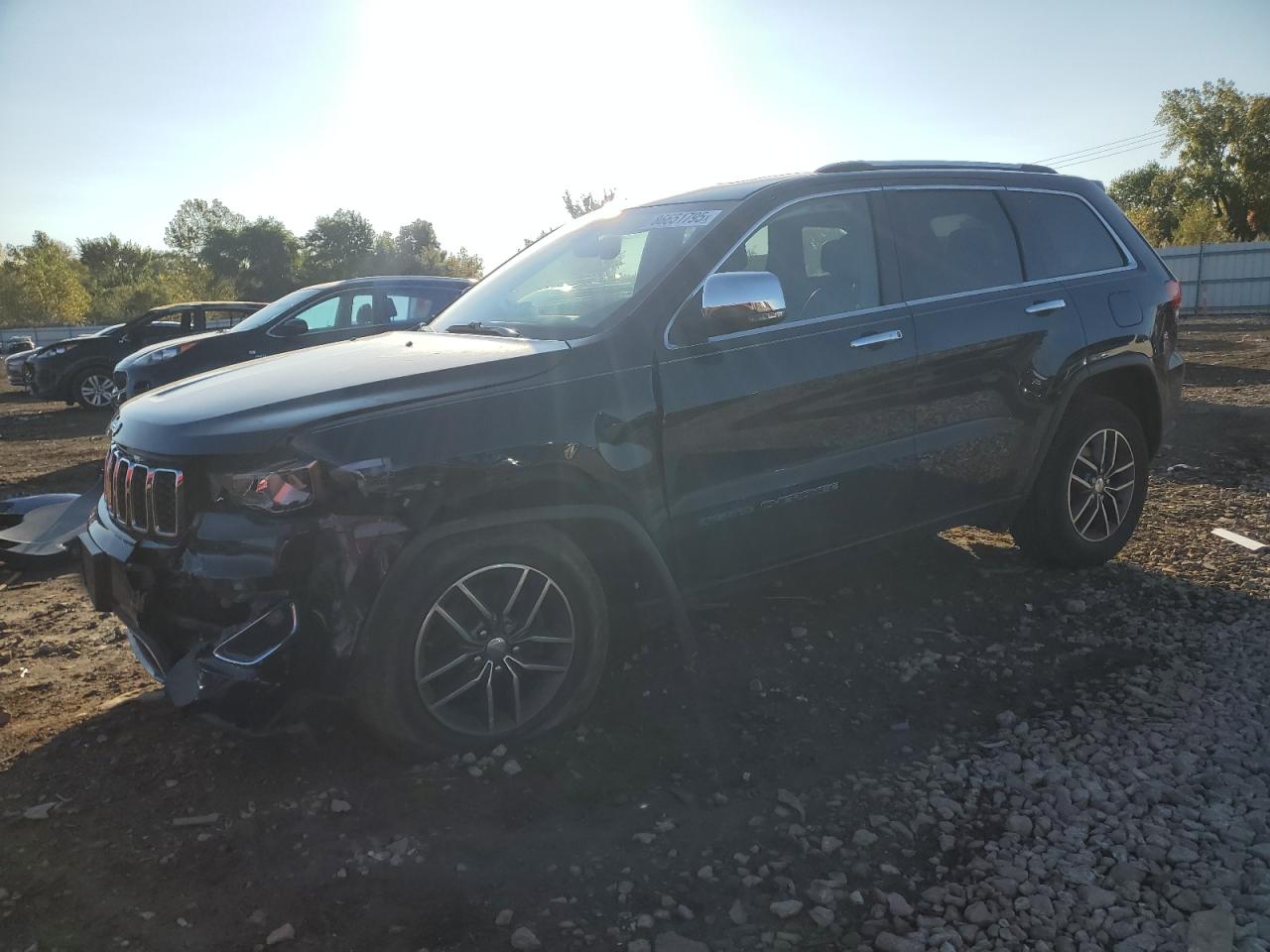 Salvage Jeep Grand Cherokee Image