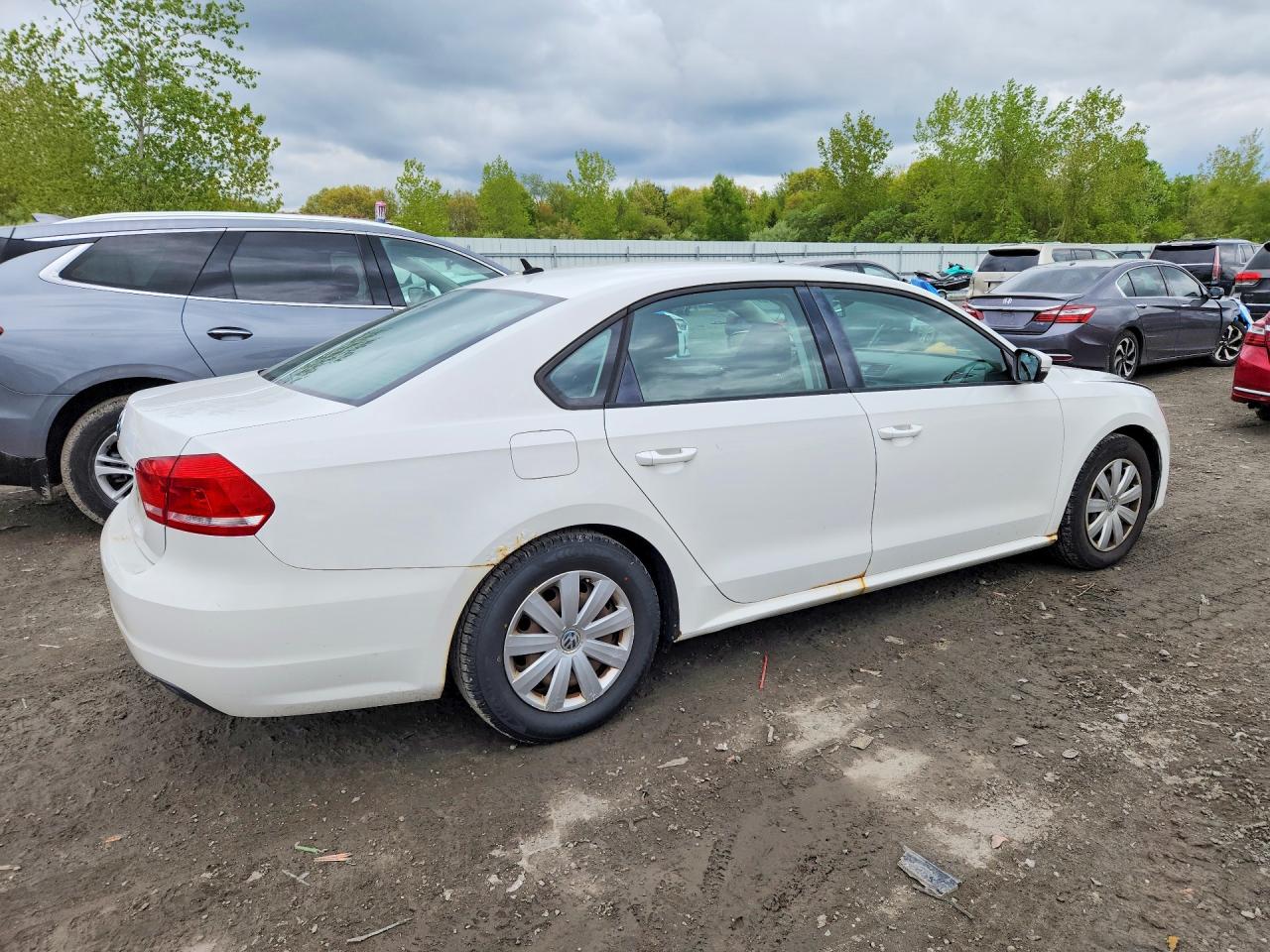 Volkswagen Passat S