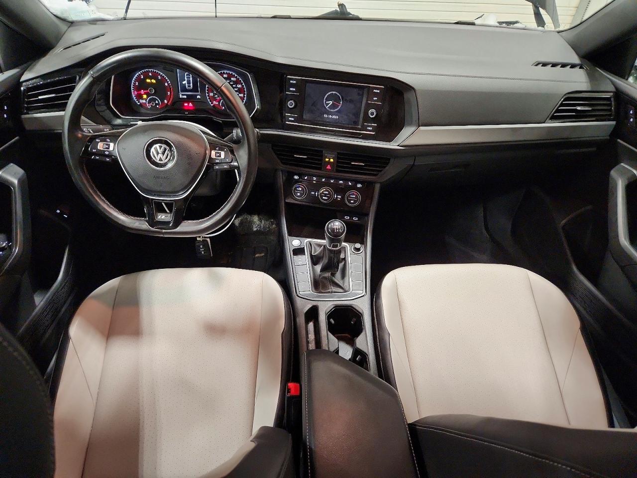 Volkswagen Jetta S