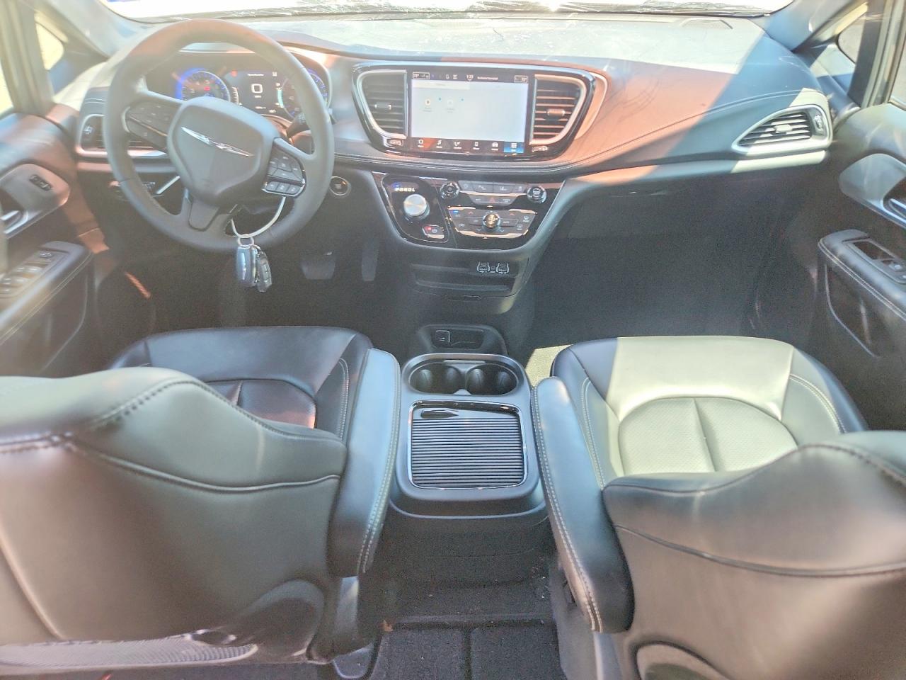Chrysler Pacifica Touring L
