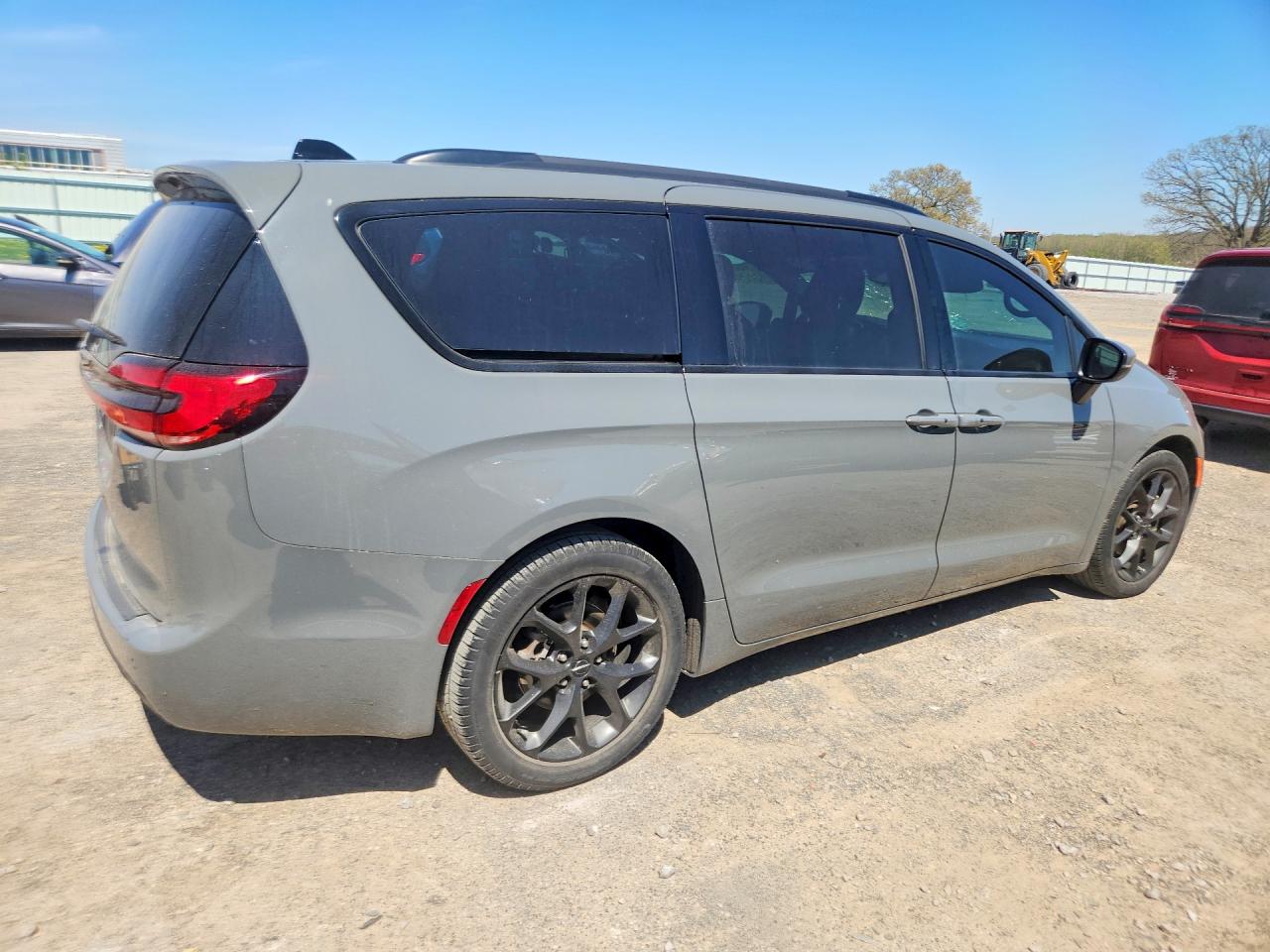 Chrysler Pacifica Touring L