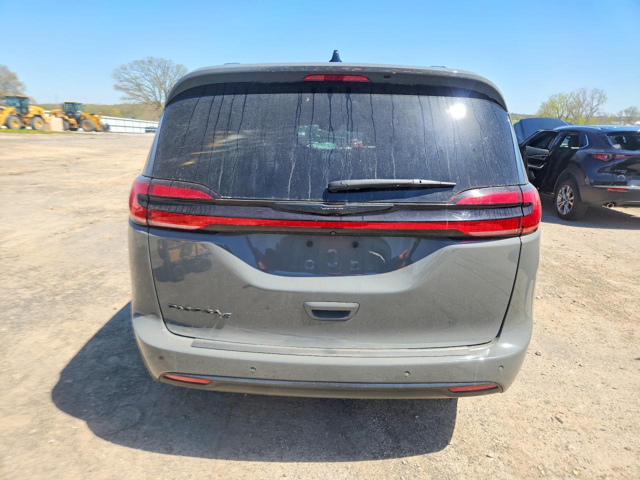 Chrysler Pacifica Touring L