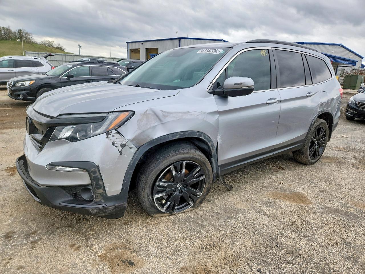Salvage Honda Pilot Image