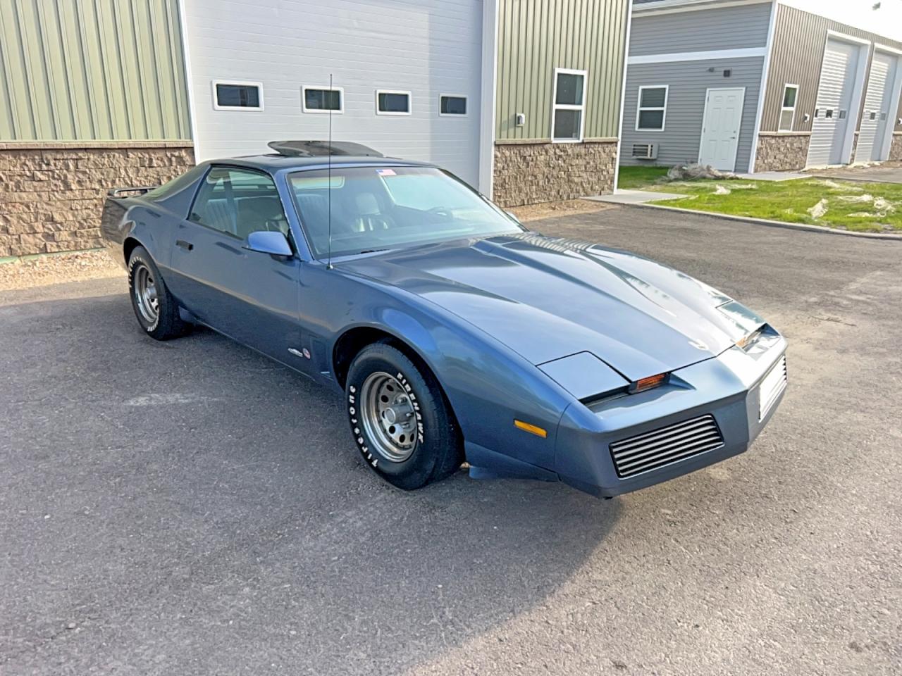 Salvage Pontiac Firebird Image