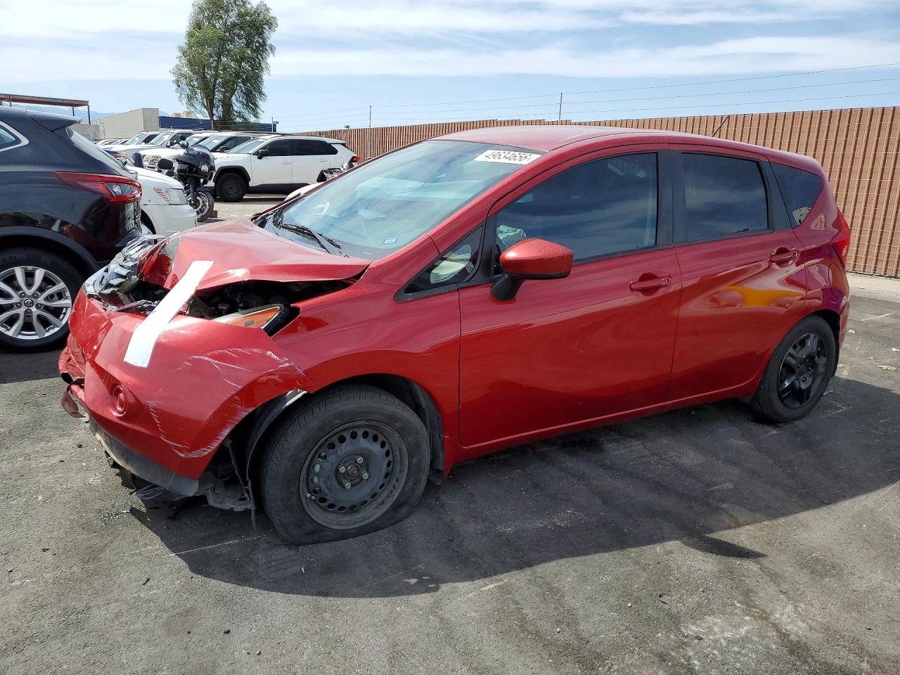 Salvage Nissan Versa Image