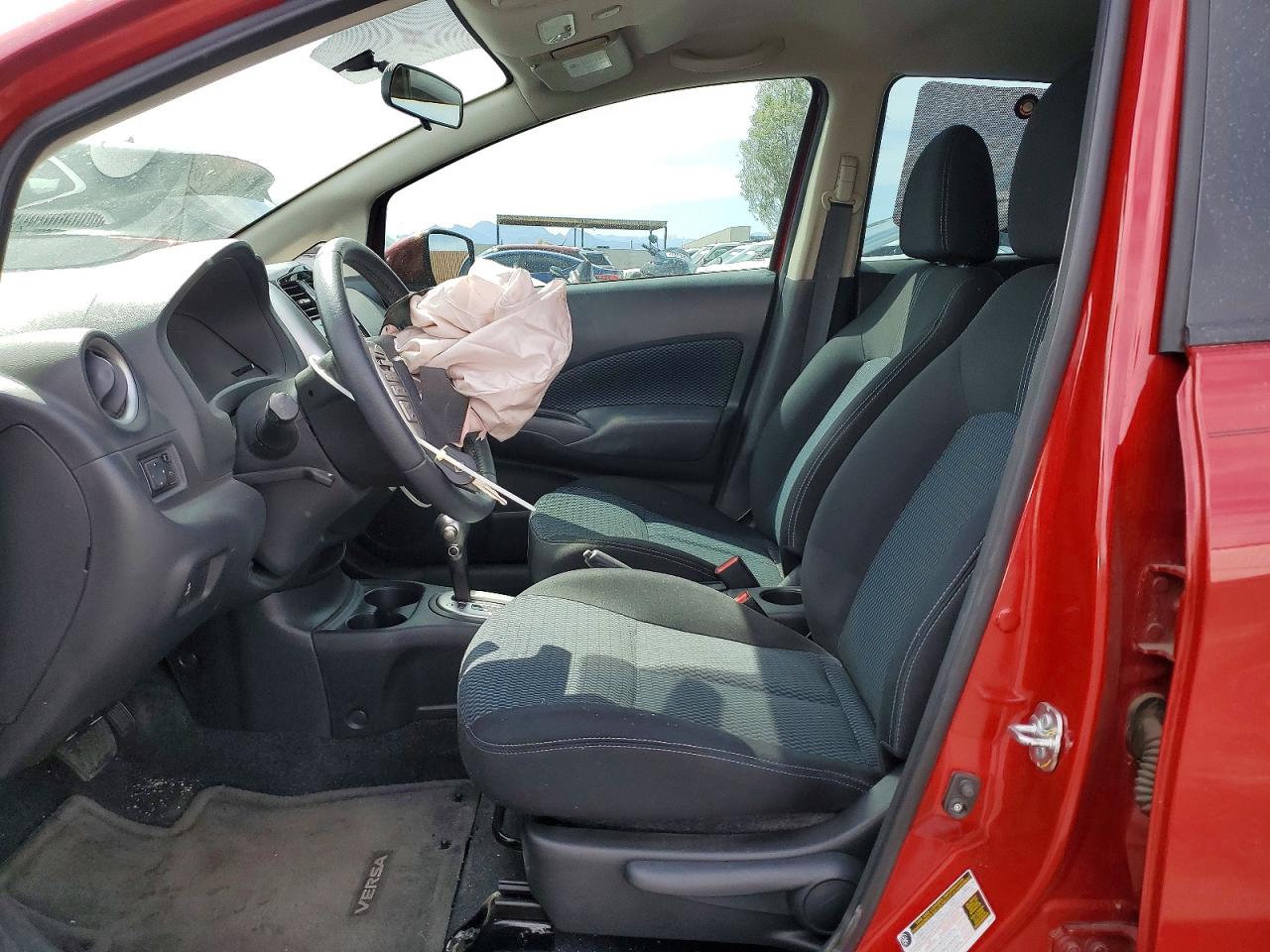 Nissan Versa Sv