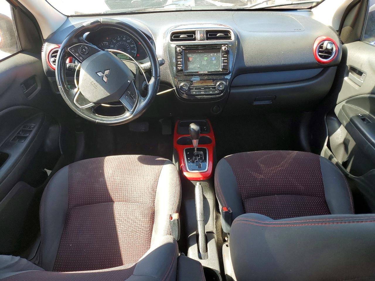 Mitsubishi Mirage Le