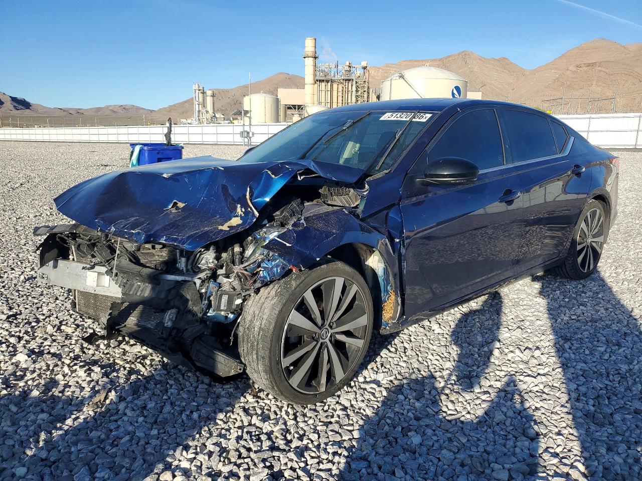 Salvage Nissan Altima Image